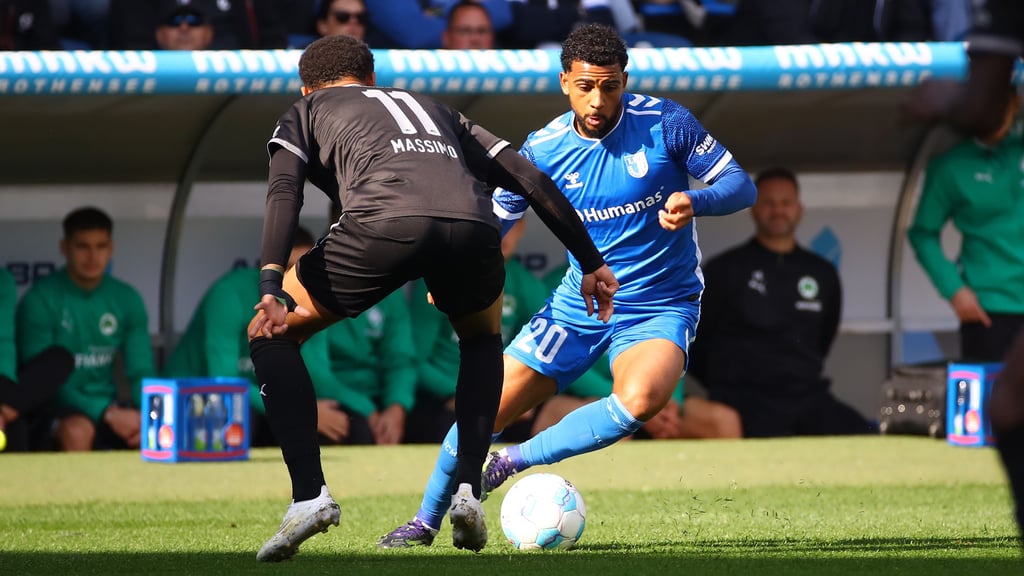 Vielleicht geht Xavier Amaechi auch künftig für den 1. FC Magdeburg mit dem Ball am Fuß in Mannduelle.