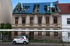 Dieses Haus in Magdeburg ist nur noch eine Ruine. Einen Eigentümer gibt es offenbar nicht mehr.