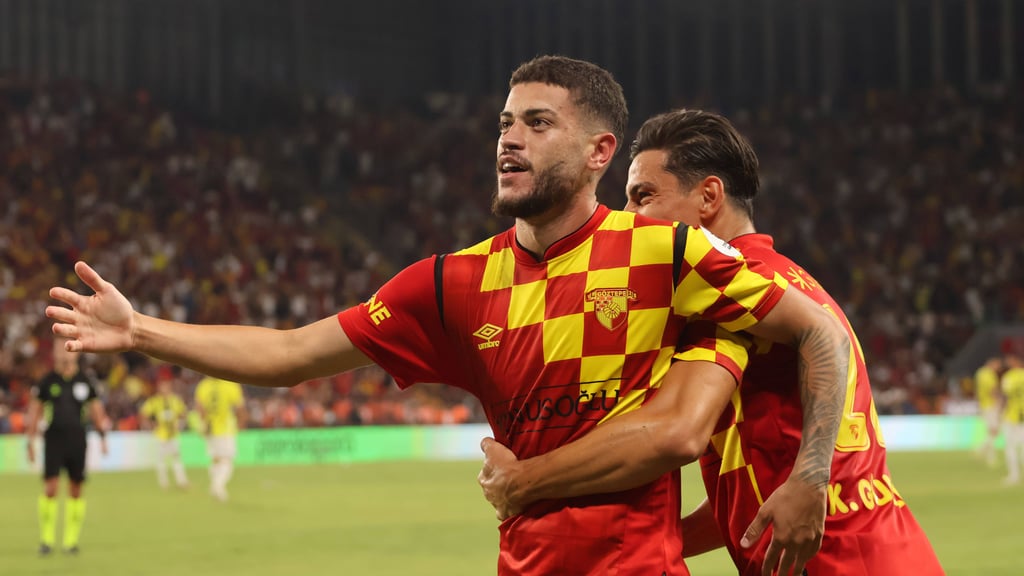 Wechselt Rômulo (l.) vom türkischen Erstligisten Göztepe SK zu RB Leipzig?