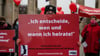 Terre des Femmes ist an Berliner Schulen gegen drohende Zwangsehen aktiv. (Archivbild)
