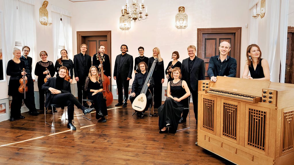 Gregor Meyer (2. von rechts) und sein Ensemble1684, das beim Heinrich-Schütz-Musikfest zu Gast sein wird – in „Makrokosmos“, gemeinsam mit dem Gewandhaus-Chor.