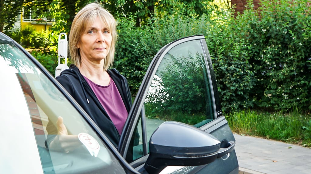 Babette Lühmann ist als Physiotherapeutin oft bei hilfsbedürftigen Menschen zu Hause tätig. Ärgerlich, wenn sie anschließend ein Knöllchen hat.