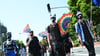 Nach dem Christopher Street Day (CSD) in Emden wurde ein Demo-Teilnehmer angegriffen. Die Polizei ermittelt gegen drei Minderjährige. (Archivbild)