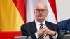 Brandenburgs Ministerpräsident Dietmar Woidke (SPD) begrüßt das Ergebnis der Ministerpräsidentenkonferenz mit Kanzler Friedrich Merz (CDU).