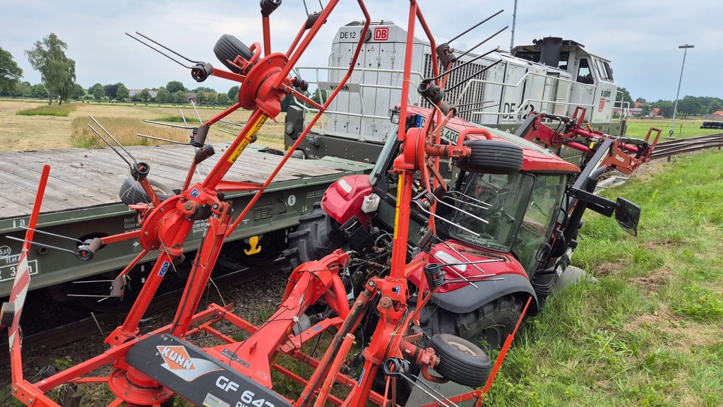 Bei dem Zusammenstoß verletzte sich die Treckerfahrerin schwer.