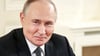 Dass er zweifacher Großvater ist, hatte Putin bereits früher erwähnt - ohne Namen oder Alter der Enkel zu nennen.
