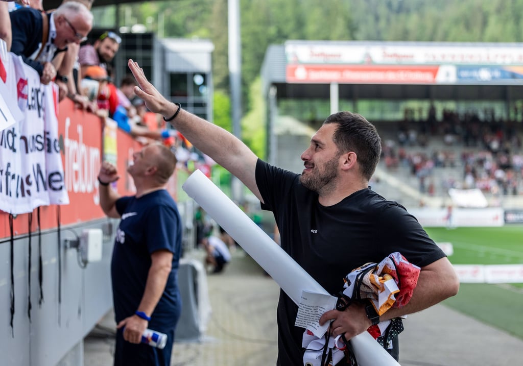 Saban Uzun bei seinem Abschied als Trainer der Frauen von RB Leipzig.