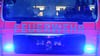 Die Feuerwehr löschte einen großen Brand im Vorgarten des Clubs „Wilde Renate“.