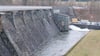 In der Talsperre wurden Wasserproben wurden entnommen. (Archivbild)