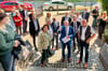 Reiner Haseloff  (blauer Anzug) brachte Donnerstagnachmittag jede Menge  Fördergeld für den Zeitzer Schulkomplex in der Schillerstraße.