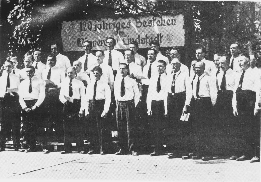 Der Männergesangverein 1835 Lindstedt feiert am 21. Juni sein 190-jähriges Bestehen. Das Foto stammt aus dem Jahr 1955, aufgenommen zum 120. Geburtstag.