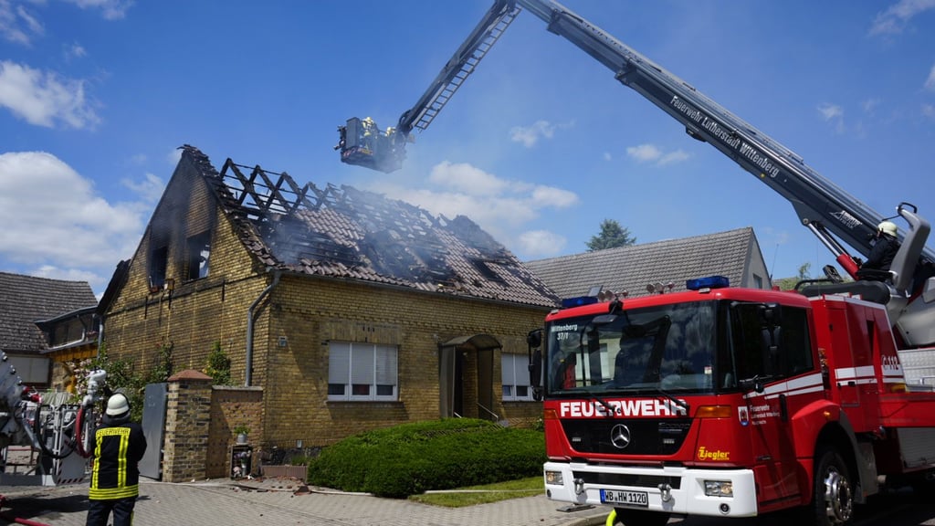 Die Feuerwehr war mit zahlreichen Kräften im Einsatz.