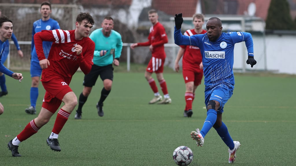 Pierre Gnaka (rechts) und die Neustädter blicken auf eine gelungene Saison zurück.