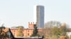 Am Genthiner Wasserturm wird wieder gearbeitet. Die Stadt hofft auf weitere Fördermittel. 