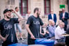 Gute Laune beim Sommerempfang der Stadt Halberstadt - dazu trug auch die Rhythmus-Performance des Duos LyBio  bei.