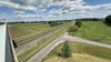 Auf zwei Teilstücken an der Bahnlinie nahe der B189 beim Stendaler Ortsteil Dahlen soll ein Solarpark entstehen.