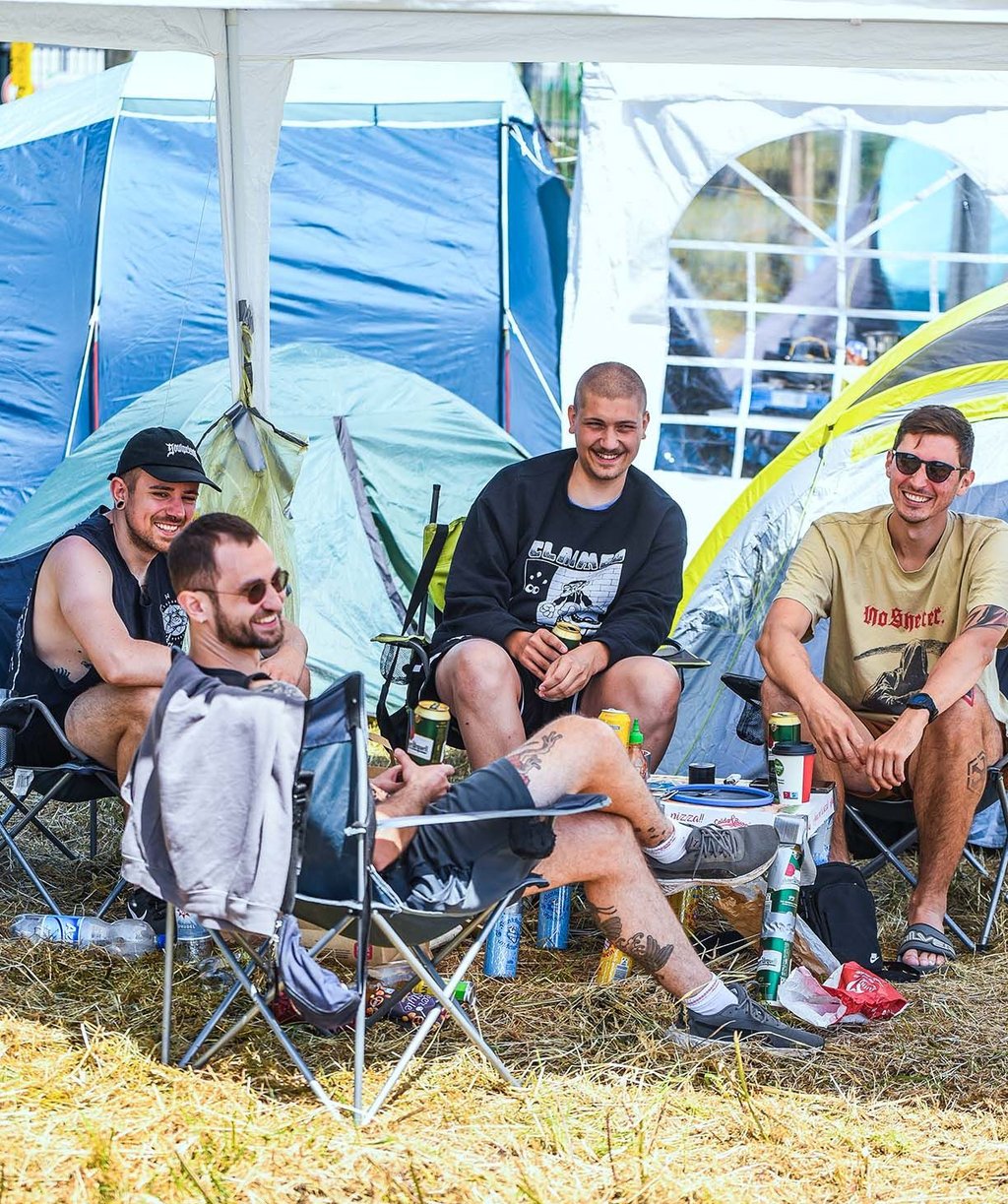 Julian, Alex, Joel und Max (v. r. n. l.) sind jedes Jahr beim Festival in Querfurt.