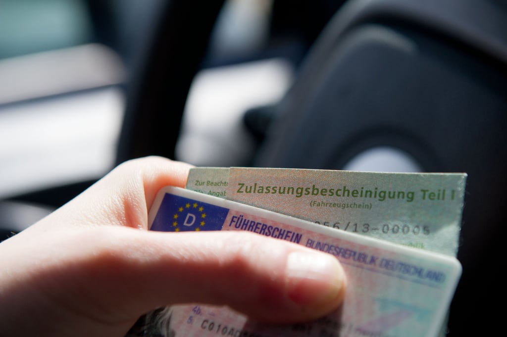 Wer keine Fahrerlaubnis besitzt, muss mit einer Gefängsnisstrafe rechnen.