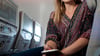 WLAN statt Mobilfunk: Immer mehr Airlines bieten sicheres Surfen über Bordnetzwerke an.