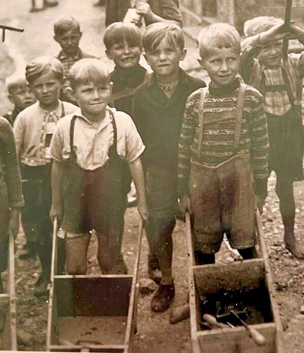 Die Kindergartenkinder hatten einen Arbeitseinsatz.