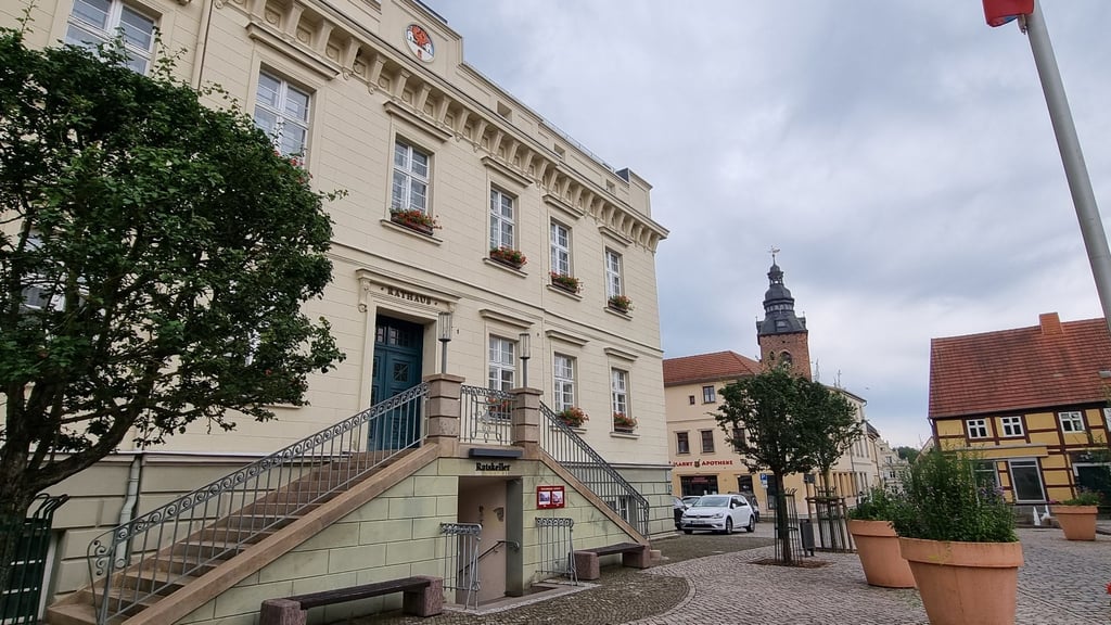 Im Rathaus in Havelberg wurde am Tag nach der Stadtratssitzung viel über den Eklat vom Vortag gesprochen.