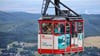 Auch im Sommer ein beliebtes Ausflugsziel: Die historische Schwebebahn am Fichtelberg (Archivbild)