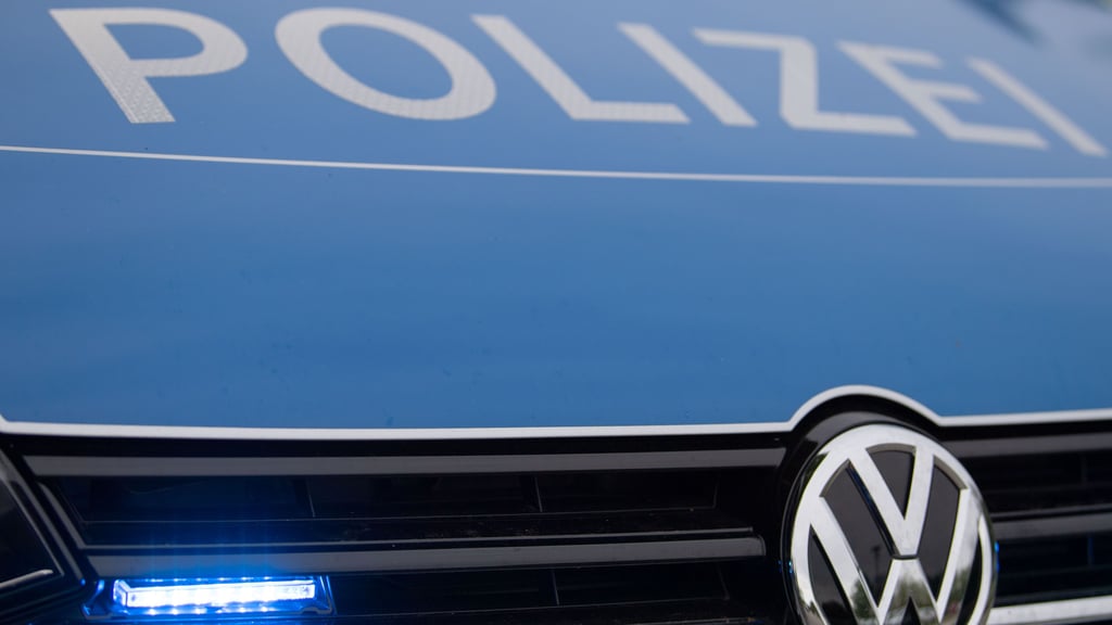 Meist kann auch die Polizei nicht mehr helfen, wenn Menschen auf Grund von Schockanrufen größere Bargeldbeträge an Betrüger übergeben haben.
