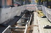 Seit vergangenem Jahr wird in Quellendorf am Wärmenetz gebaut.  Die ersten Abschnitte sollen 2025 fertig werden. Ursprünglich war von ersten Wärmelieferungen im vergangenen Winter die Rede.