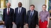 Eine Woche nach Kriegsbeginn bemühen sich Außenminister Johann Wadephul (CDU), seine Kollegen aus Frankreich und Großbritannien sowie die EU-Außenbeauftragte Kaja Kallas bei einem Treffen mit dem iranischen Außenminister um Deeskalation.