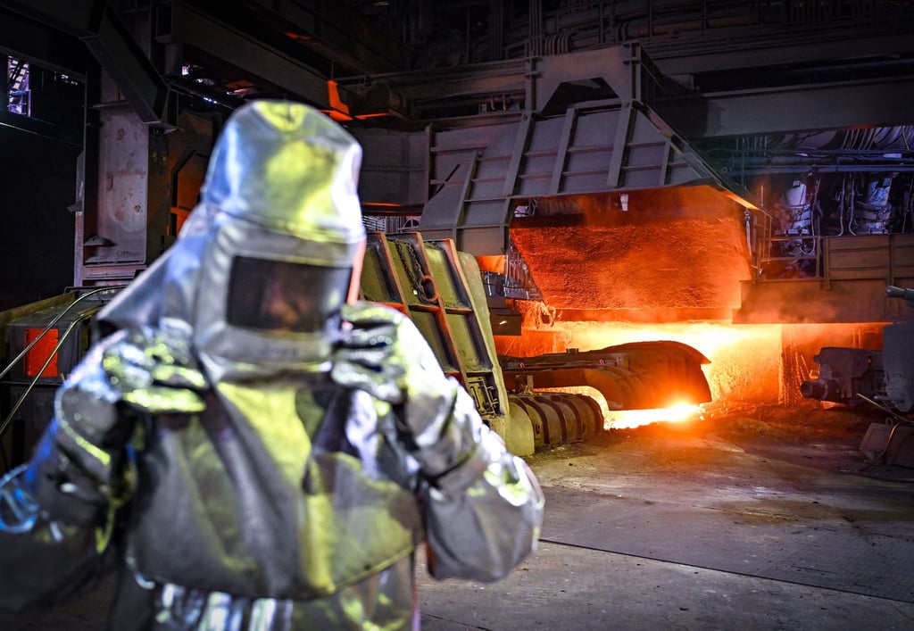 ArcelorMittal hat Pläne für eine klimaneutrale Stahlproduktion in Bremen und Eisenhüttenstadt verworfen. (Archivbild)