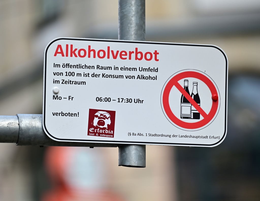 In Thüringen gibt es unter anderem in Erfurt, Jena, Eisenach und Gera Verbotszonen für Alkoholkonsum. (Archivfoto)