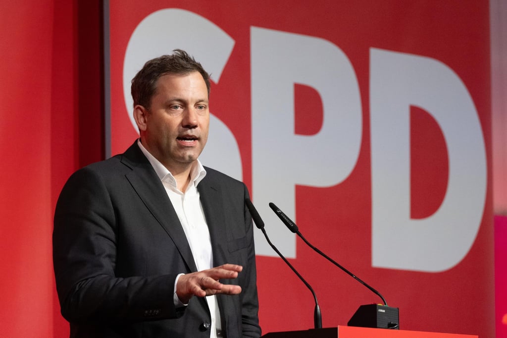 SPD-Chef Klingbeil spricht auf dem Parteitag in Dresden.