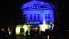 Das Genthiner Union Kino mit einer farbigen Beluchtung während einer Sondervorführung. 