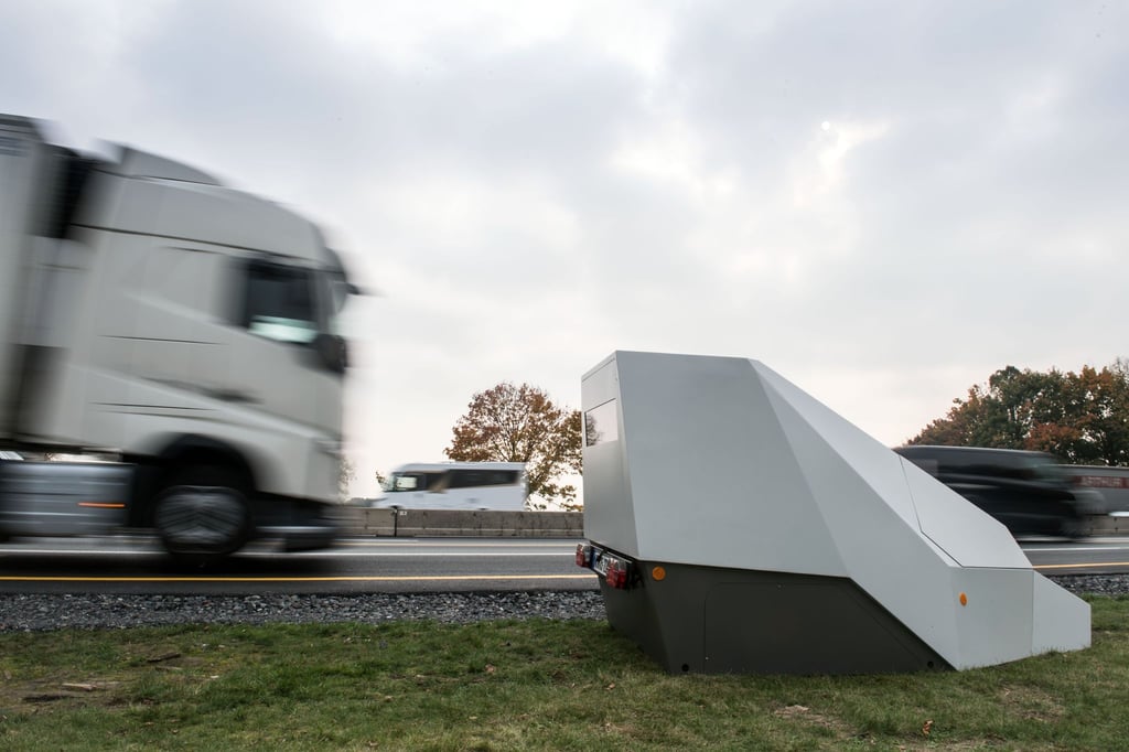 Enforcement-Trailer sind mobile Anlagen zur Geschwindigkeitsmessung. (Archivbild)