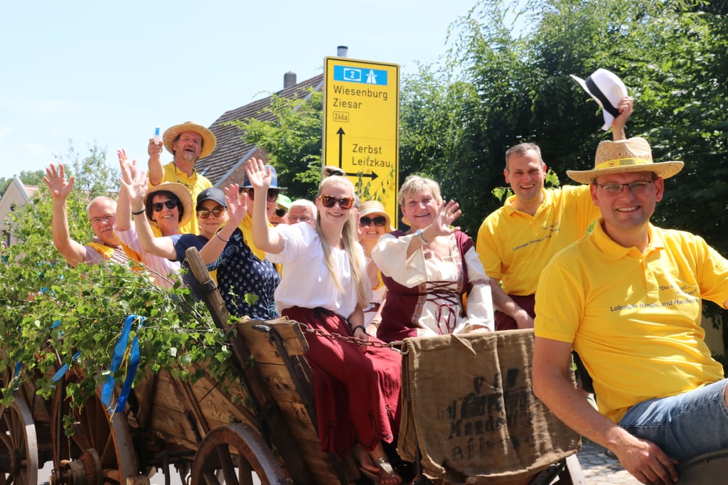Auch der Gewerbeverein Loburg nahm am Umzug teil.