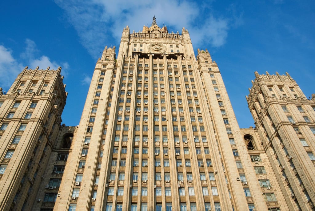 Das russische Außenministerium hat auf die US-Angriffe auf iranische Atomanlagen ablehnend reagiert. (Archivbild)