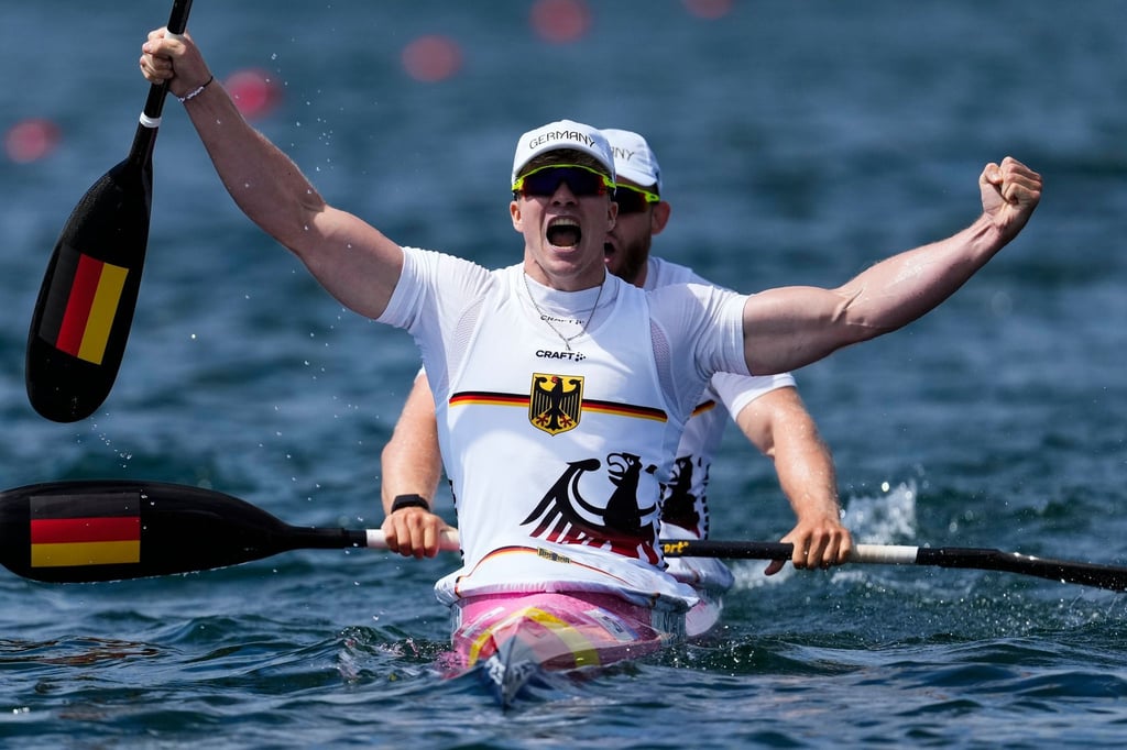 Deutschlands Jacob Schopf (vorn) und Max Lemke gewinnen im Kajak-Zweier den EM-Titel.