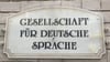 Die Sprachwissenschaftler der Gesellschaft für deutsche Sprache beraten Standesämter, ob ein Vorname eingetragen werden kann oder nicht. (Archivbild)
