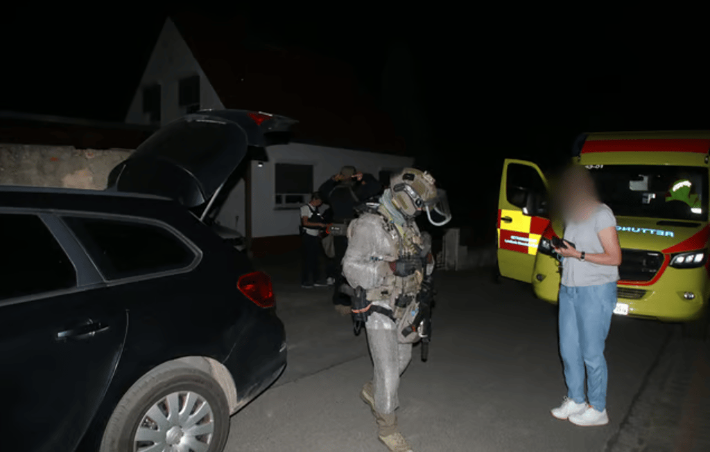 Die Suche nach dem 37-jährigen Tatverdächtigen in Gerbstedt ist beendet. SEK und Rettungskräfte kamen zum Einsatz.