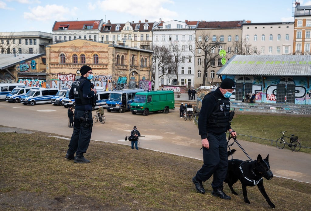 Der Görlitzer Park in Kreuzberg soll wegen Drogenhandels und Kriminalität nachts geschlossen werden. (Archivbild)
