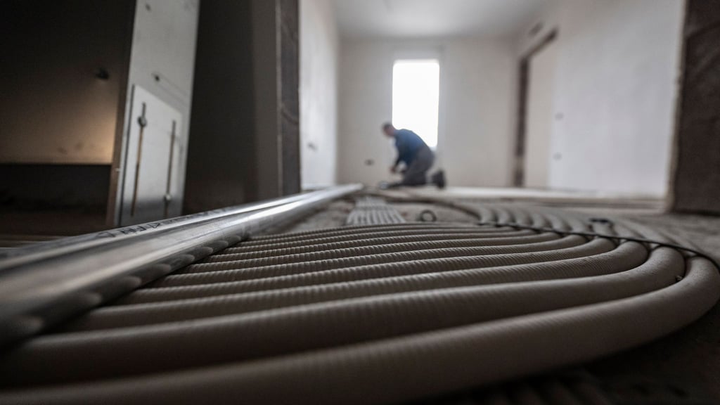 Je mehr Technik im Haus verbaut werden soll, umso mehr Kabel sind nötig: Leerrohre können nachträgliche Installationen erleichtern.