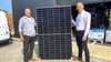Die beiden Chefs von AP Gebäudetechnik, Mike Thieltges (links) und Cornelius Rost, sehen nach dem Solarboom Vorteile für ihre Kunden: schnellere Umsetzung und günstigere Anlagen. 
