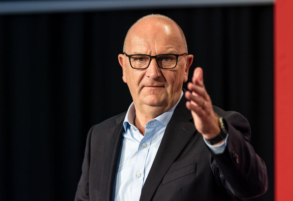Brandenburgs Regierungschef Dietmar Woidke (SPD) will sein Versprechen der Landtagswahl einlösen. (Archivbild)