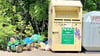 Müll am Kleidercontainer Geschwister-Scholl-Straße in Zeitz 