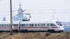 Ein Ausbau der sogenannten Vorpommern-Magistrale soll nicht nur die Fahrtzeit zwischen Berlin und Stralsund verkürzen, sondern auch helfen weite Teile Vorpommerns besser anzubinden (Archiv).