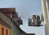 Am Montagmorgen brannte es in einer Dachgeschosswohnung in der Hohenmölsener Friedensstraße.