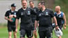 Magdeburgs neuer Trainer Markus Fiedler (l) und sein neuer Co-Trainer Saban Uzun beim Trainingsauftakt.