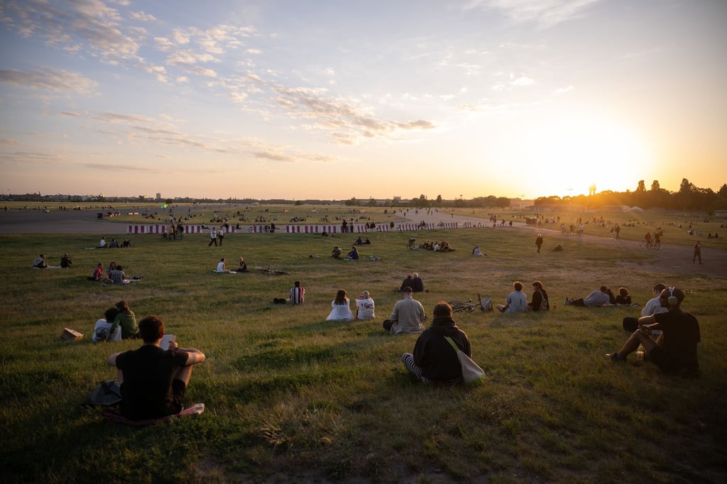 Bisher ist das Tempelhofer Feld unbebaut. Ob das so bleibt, ist allerdings offen. (Archivfoto)