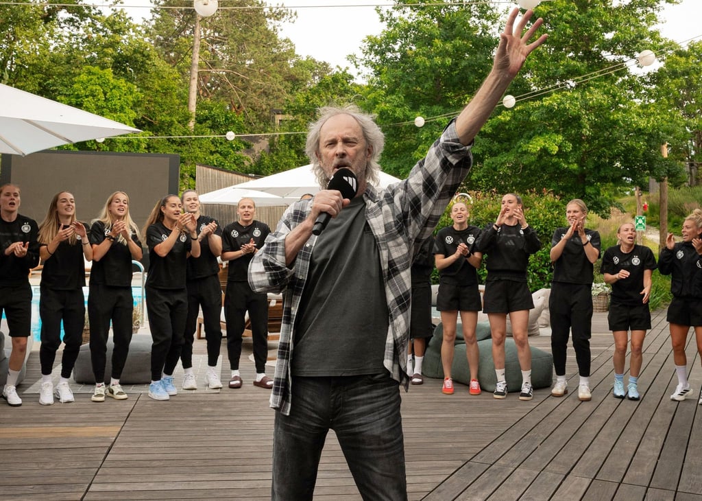 Wolfgang Petry macht Stimmung in Herzogenaurach.