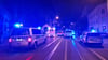 In der Torstraße in Halle haben sich fünf Männer mit Tischen und Stühlen geprügelt.